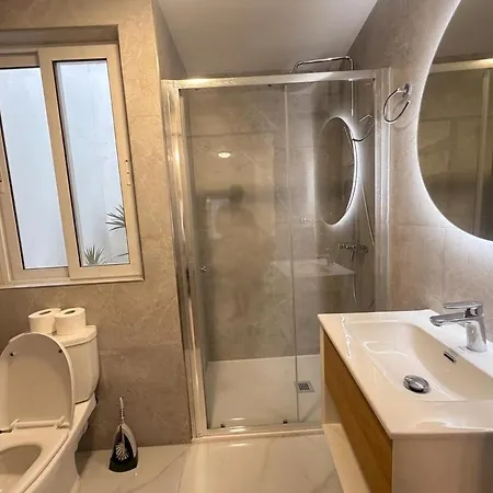 Bright & Spacious 4br 公寓 斯利马
