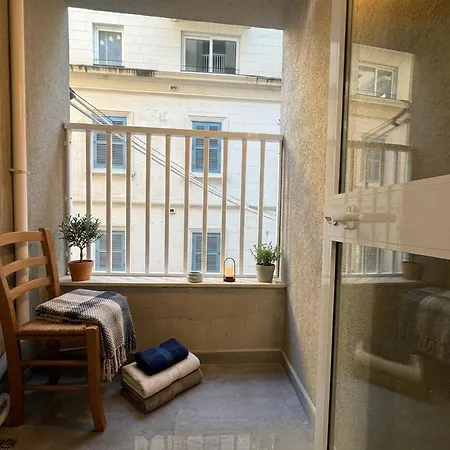 Bright & Spacious 3br - C2 Apartman